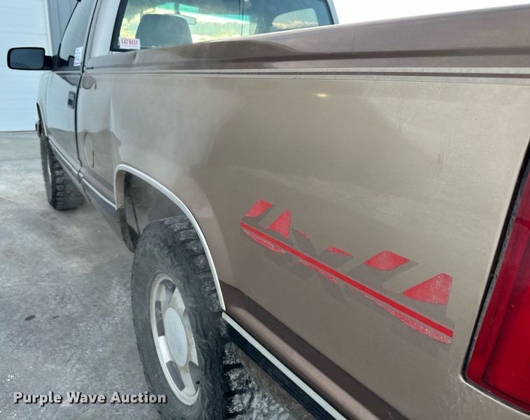 image for item DQ6566 1998 Chevrolet K1500 pickup truck
