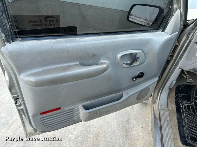 image for item DQ6566 1998 Chevrolet K1500 pickup truck