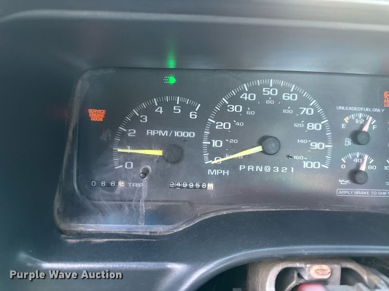 image for item DQ6566 1998 Chevrolet K1500 pickup truck