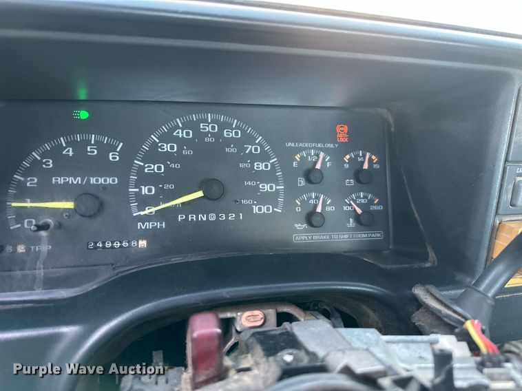 image for item DQ6566 1998 Chevrolet K1500 pickup truck