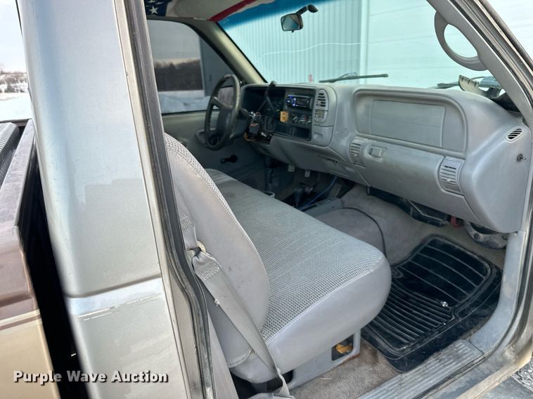 image for item DQ6566 1998 Chevrolet K1500 pickup truck