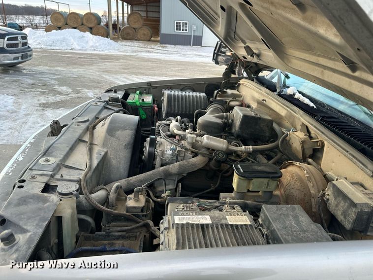 image for item DQ6566 1998 Chevrolet K1500 pickup truck