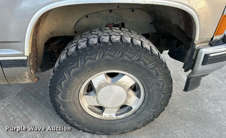 image for item DQ6566 1998 Chevrolet K1500 pickup truck