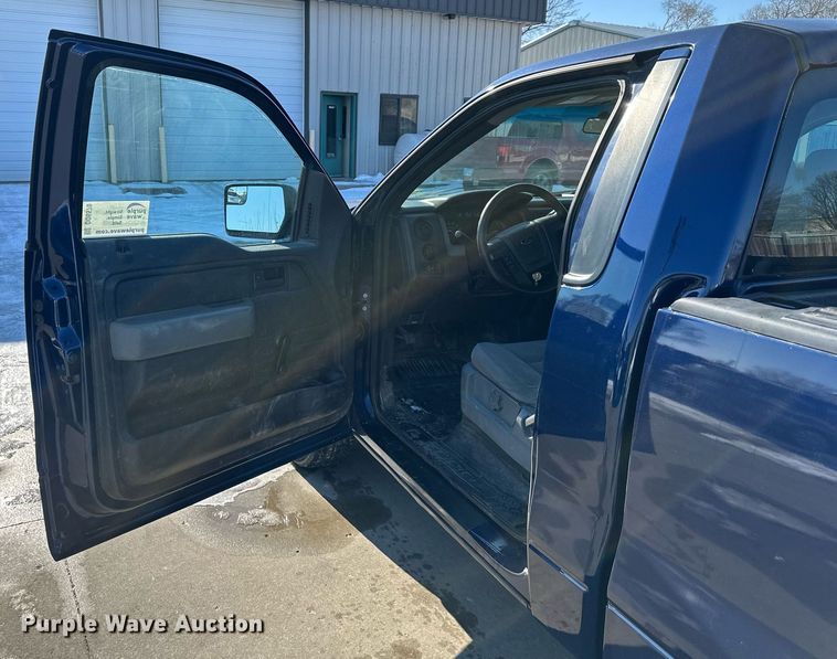 image for item DQ6570 2011 Ford F150 pickup truck