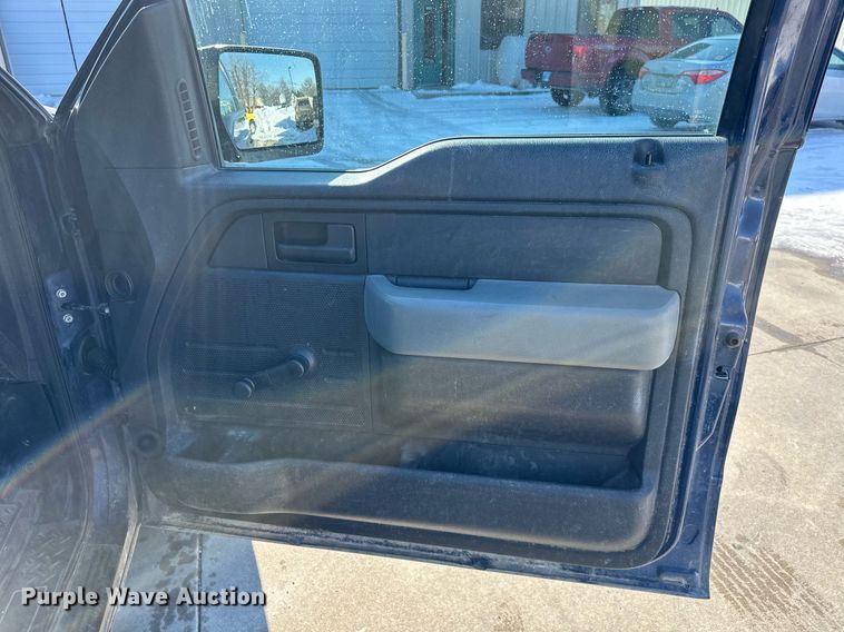 image for item DQ6570 2011 Ford F150 pickup truck