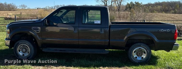 image for item DS3217 2008 Ford F250 Super Duty XLT Crew Cab pickup truck