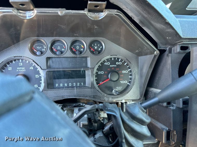 image for item DS3217 2008 Ford F250 Super Duty XLT Crew Cab pickup truck