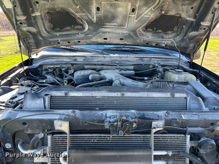 image for item DS3217 2008 Ford F250 Super Duty XLT Crew Cab pickup truck