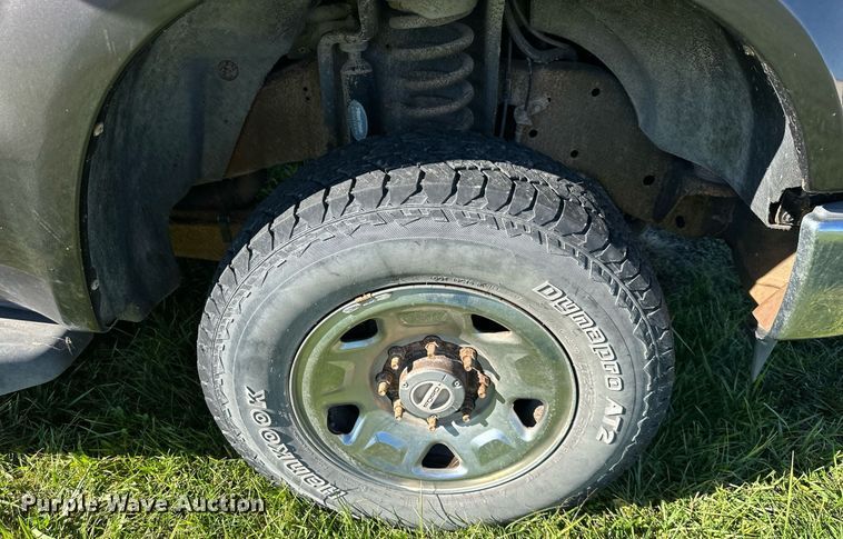 image for item DS3217 2008 Ford F250 Super Duty XLT Crew Cab pickup truck