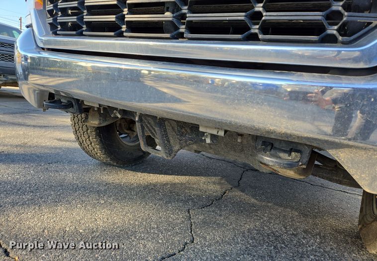 image for item DT5368 2017 Chevrolet Silverado 1500 Crew Cab pickup truck