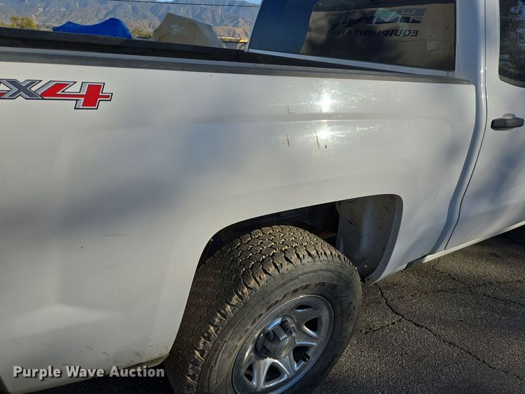 image for item DT5368 2017 Chevrolet Silverado 1500 Crew Cab pickup truck