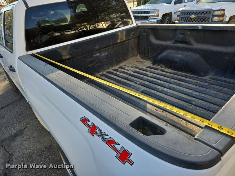 image for item DT5368 2017 Chevrolet Silverado 1500 Crew Cab pickup truck