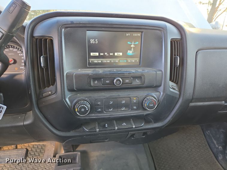 image for item DT5368 2017 Chevrolet Silverado 1500 Crew Cab pickup truck