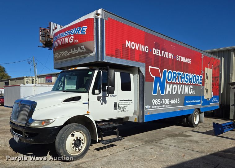 image for item DT5412 2013 International 4300M7 truck cab and chassis