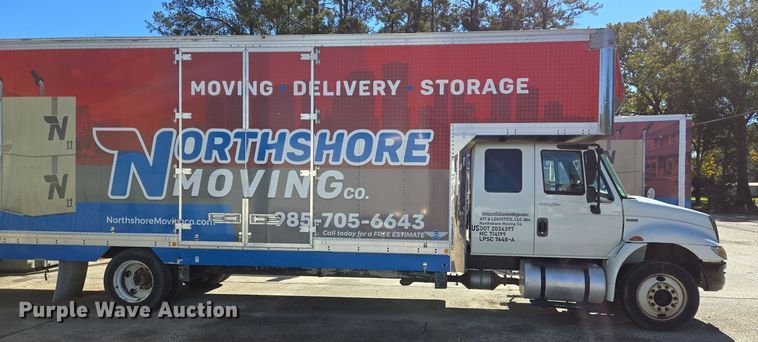 image for item DT5412 2013 International 4300M7 truck cab and chassis