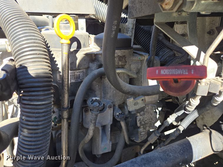 image for item DT5412 2013 International 4300M7 truck cab and chassis