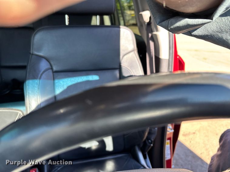 image for item DT5460 2015 Chevrolet Suburban LT SUV