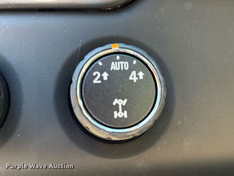 image for item DT5460 2015 Chevrolet Suburban LT SUV