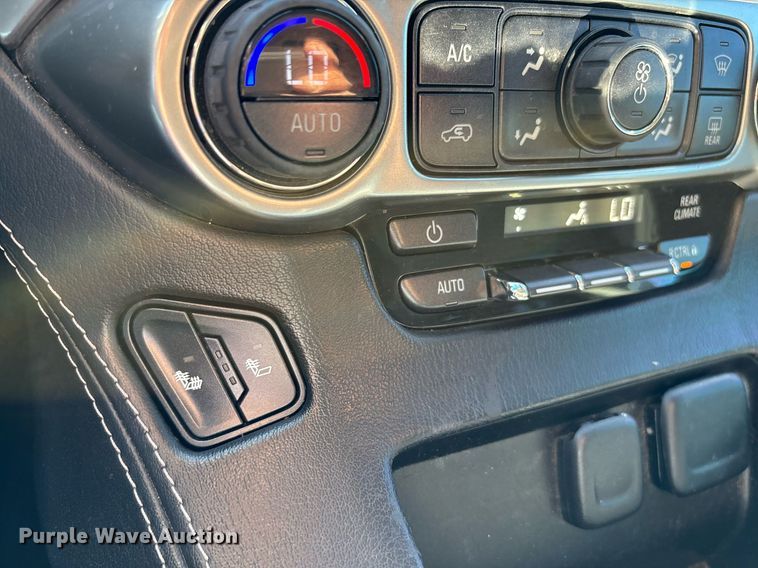 image for item DT5460 2015 Chevrolet Suburban LT SUV