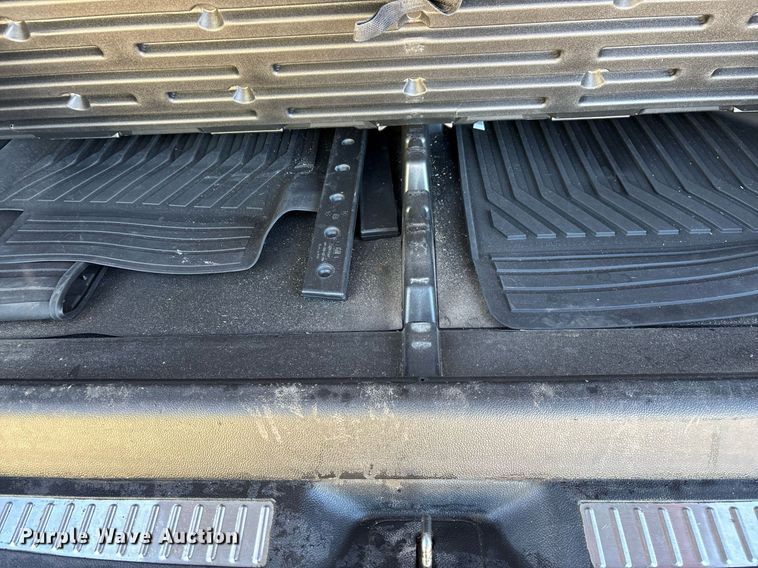 image for item DT5460 2015 Chevrolet Suburban LT SUV