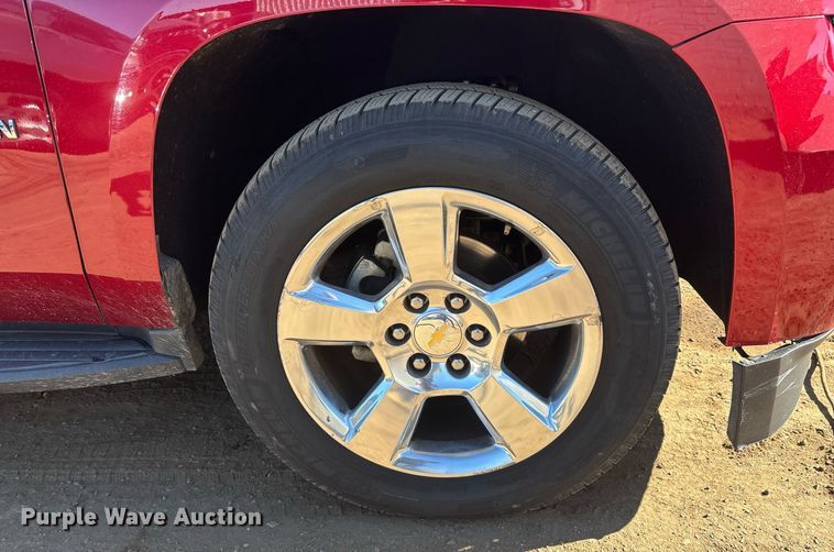 image for item DT5460 2015 Chevrolet Suburban LT SUV