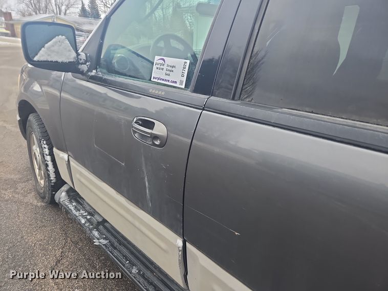 image for item DT7029 2003 Ford Expedition SUV