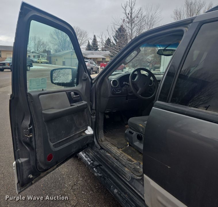 image for item DT7029 2003 Ford Expedition SUV
