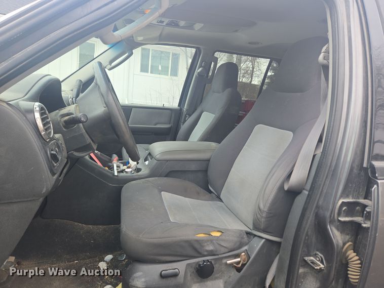 image for item DT7029 2003 Ford Expedition SUV