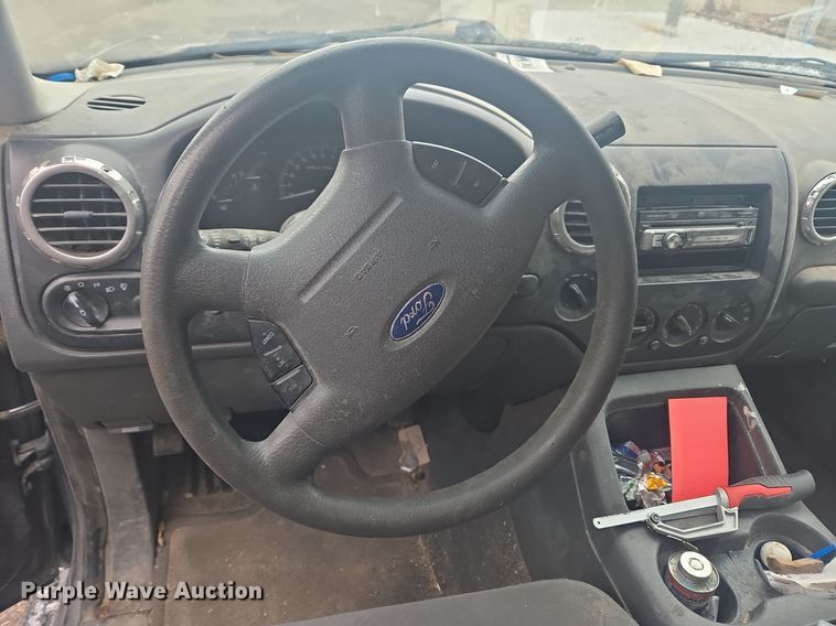 image for item DT7029 2003 Ford Expedition SUV