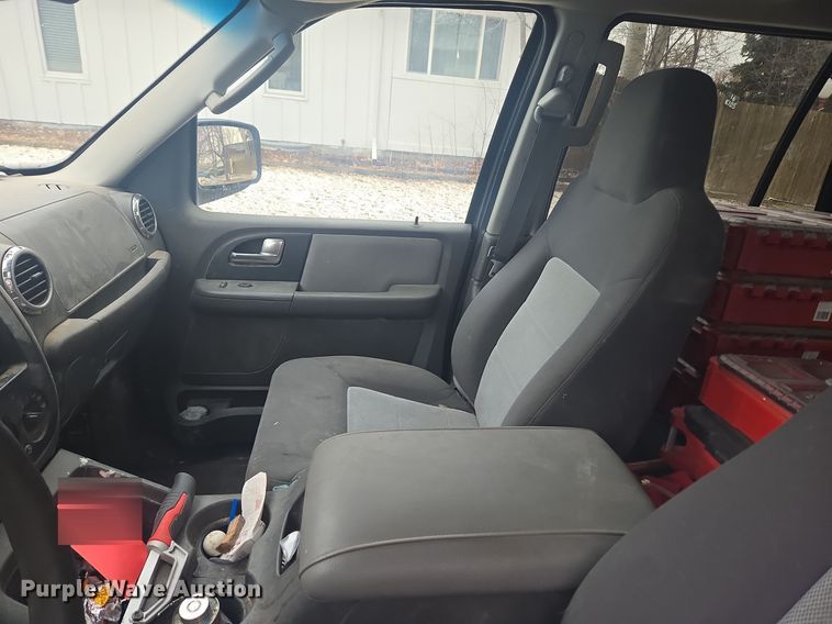 image for item DT7029 2003 Ford Expedition SUV