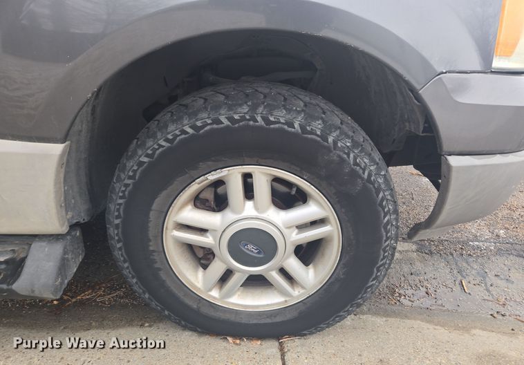 image for item DT7029 2003 Ford Expedition SUV