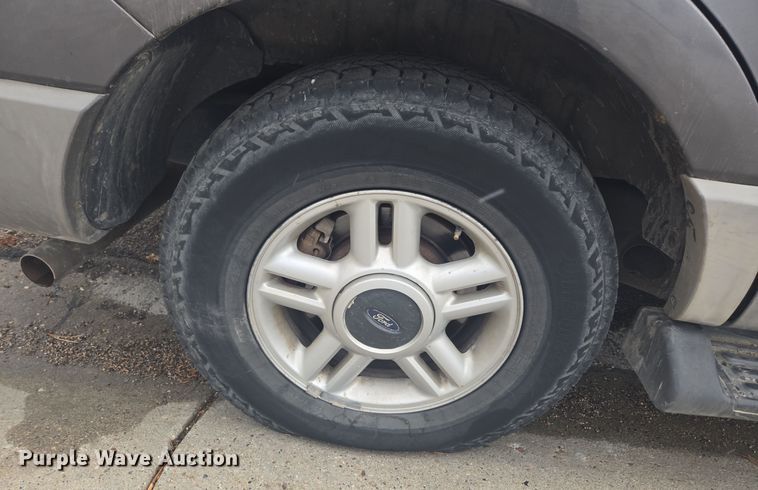 image for item DT7029 2003 Ford Expedition SUV
