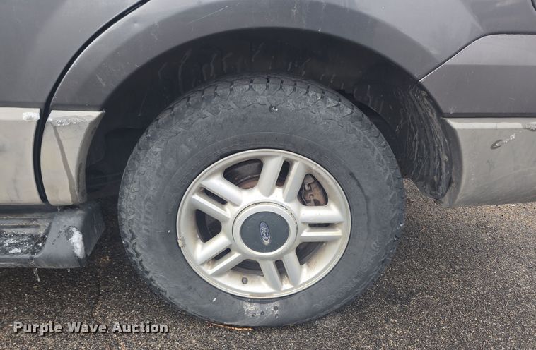 image for item DT7029 2003 Ford Expedition SUV