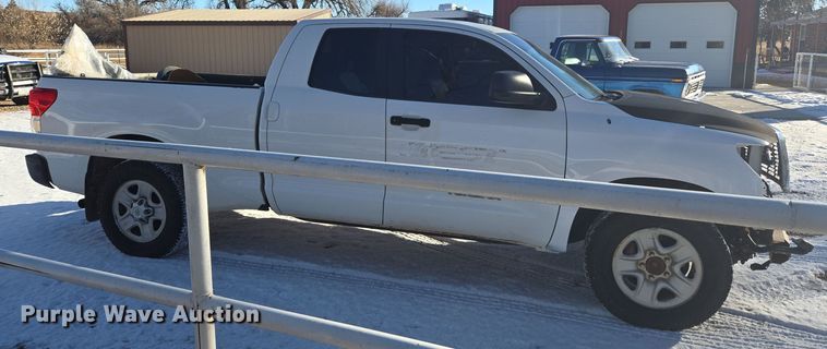 image for item DT7033 2012 Toyota Tundra Double Cab pickup truck