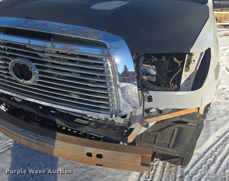 image for item DT7033 2012 Toyota Tundra Double Cab pickup truck