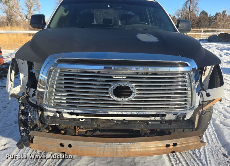 image for item DT7033 2012 Toyota Tundra Double Cab pickup truck