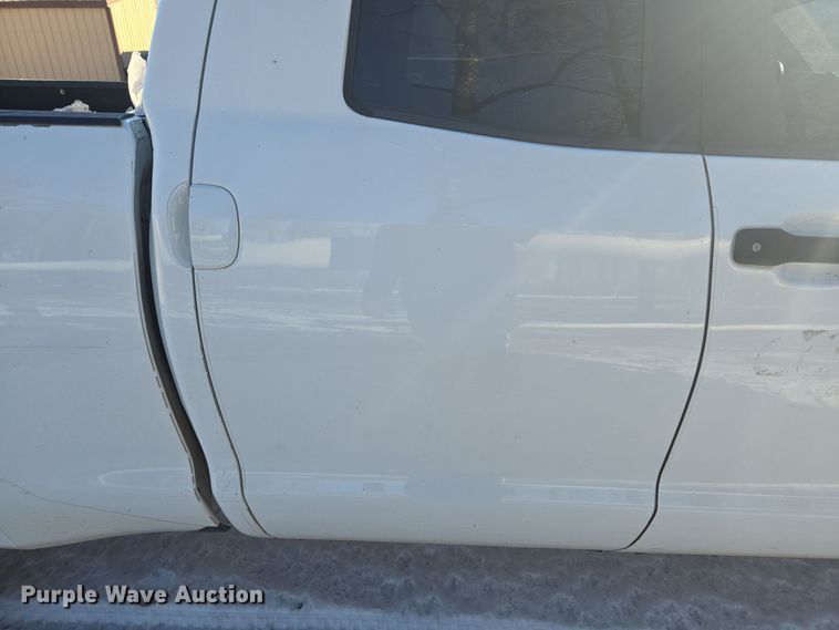 image for item DT7033 2012 Toyota Tundra Double Cab pickup truck