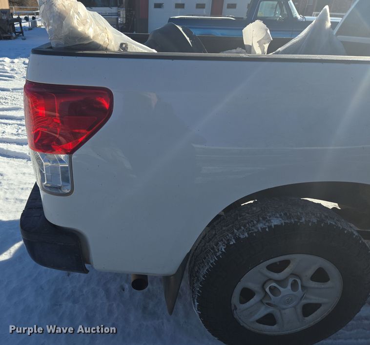 image for item DT7033 2012 Toyota Tundra Double Cab pickup truck