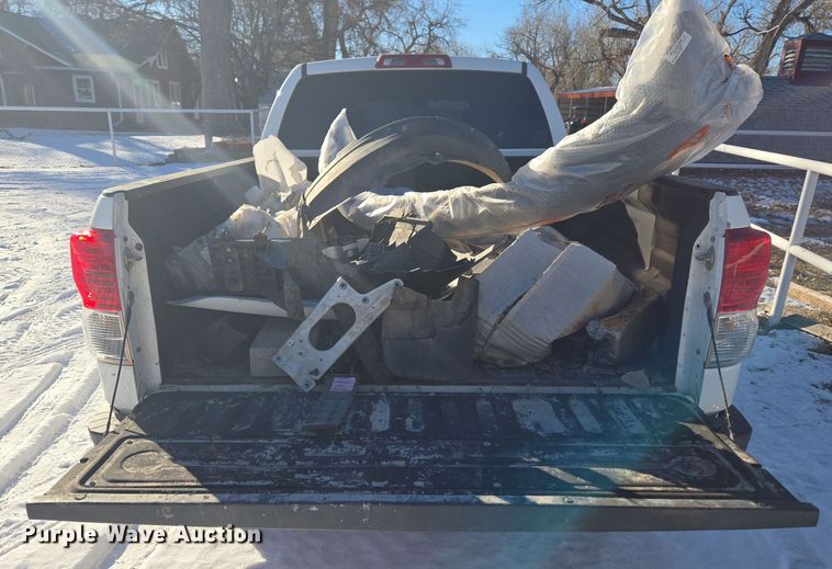 image for item DT7033 2012 Toyota Tundra Double Cab pickup truck