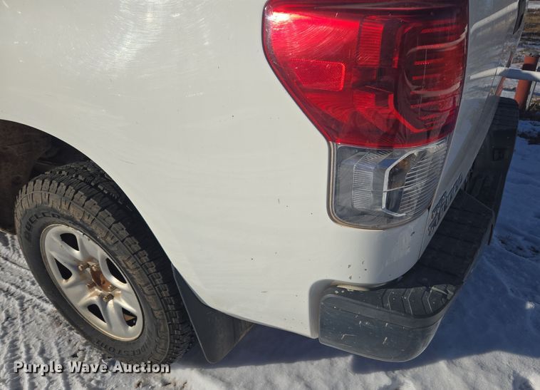 image for item DT7033 2012 Toyota Tundra Double Cab pickup truck