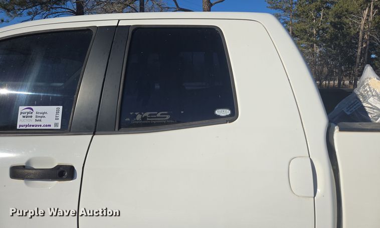 image for item DT7033 2012 Toyota Tundra Double Cab pickup truck