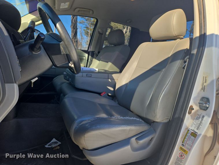 image for item DT7033 2012 Toyota Tundra Double Cab pickup truck