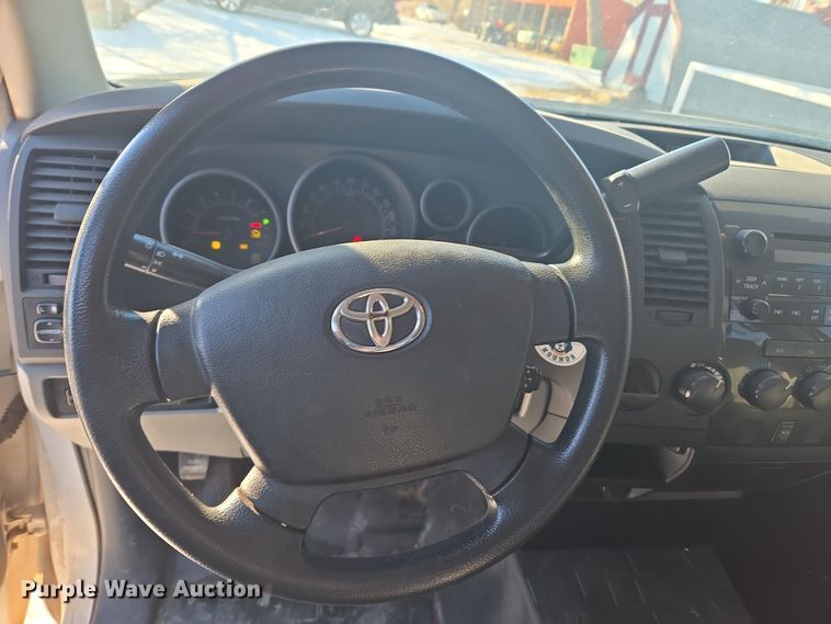 image for item DT7033 2012 Toyota Tundra Double Cab pickup truck