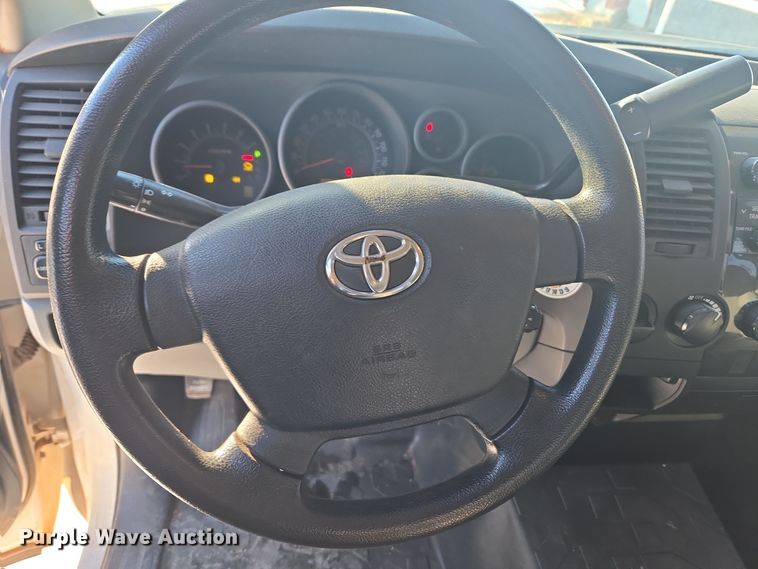 image for item DT7033 2012 Toyota Tundra Double Cab pickup truck