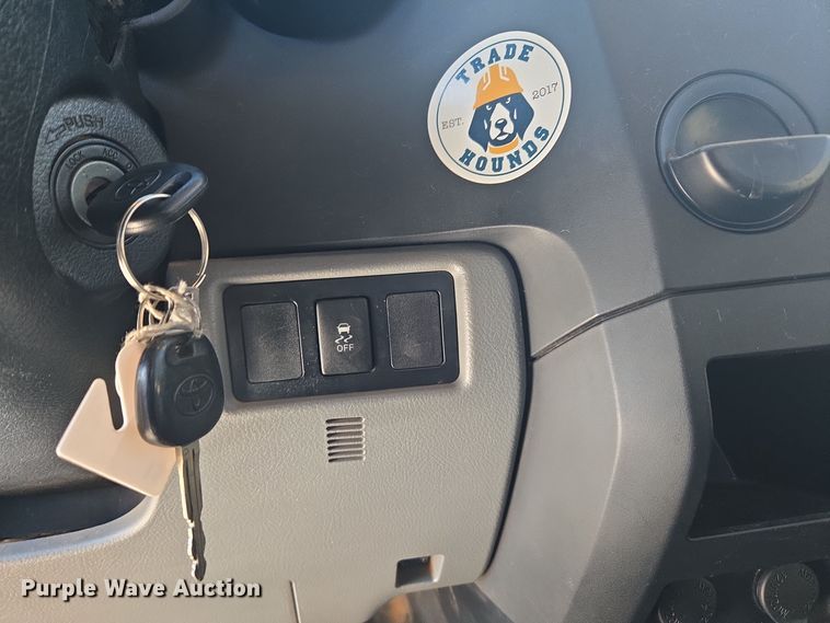 image for item DT7033 2012 Toyota Tundra Double Cab pickup truck