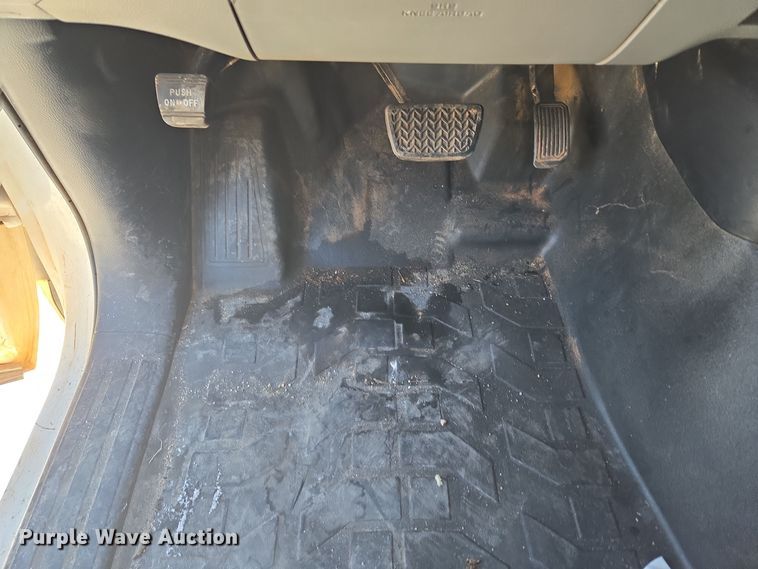 image for item DT7033 2012 Toyota Tundra Double Cab pickup truck