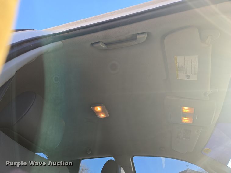 image for item DT7033 2012 Toyota Tundra Double Cab pickup truck