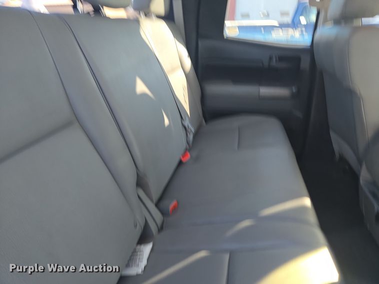 image for item DT7033 2012 Toyota Tundra Double Cab pickup truck