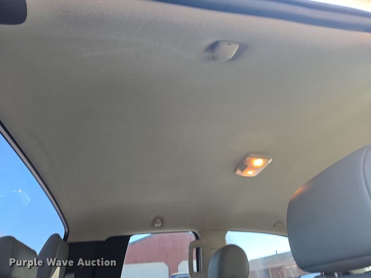 image for item DT7033 2012 Toyota Tundra Double Cab pickup truck