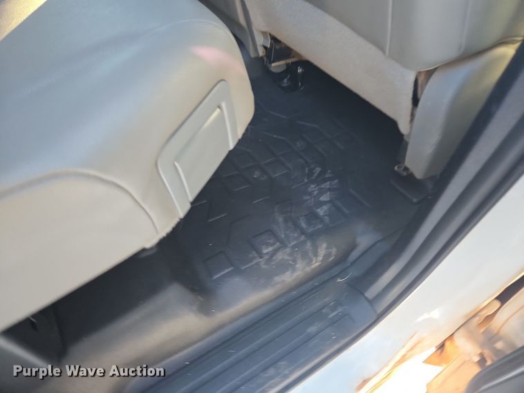 image for item DT7033 2012 Toyota Tundra Double Cab pickup truck